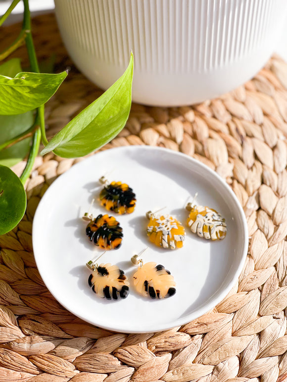 CLEAROUT Kai - Monstera Tortoise Earrings